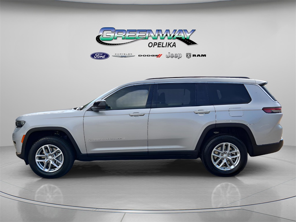 2025 Jeep Grand Cherokee Laredo photo 4
