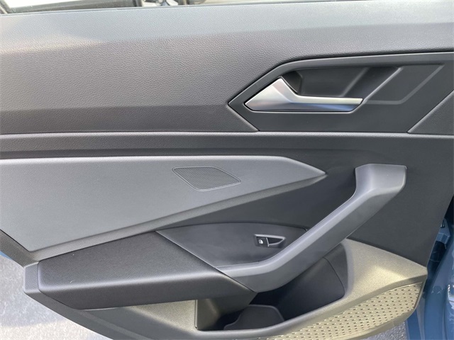 2025 Volkswagen Jetta 1.5T SEL photo 9
