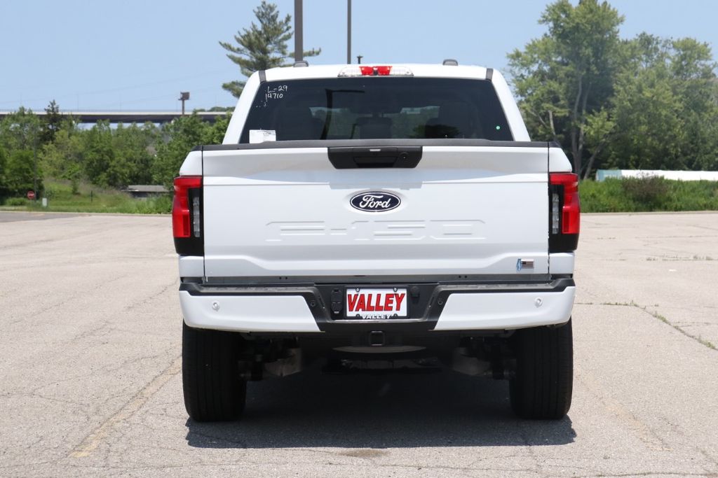 2025 Ford F-150 Lightning photo 6