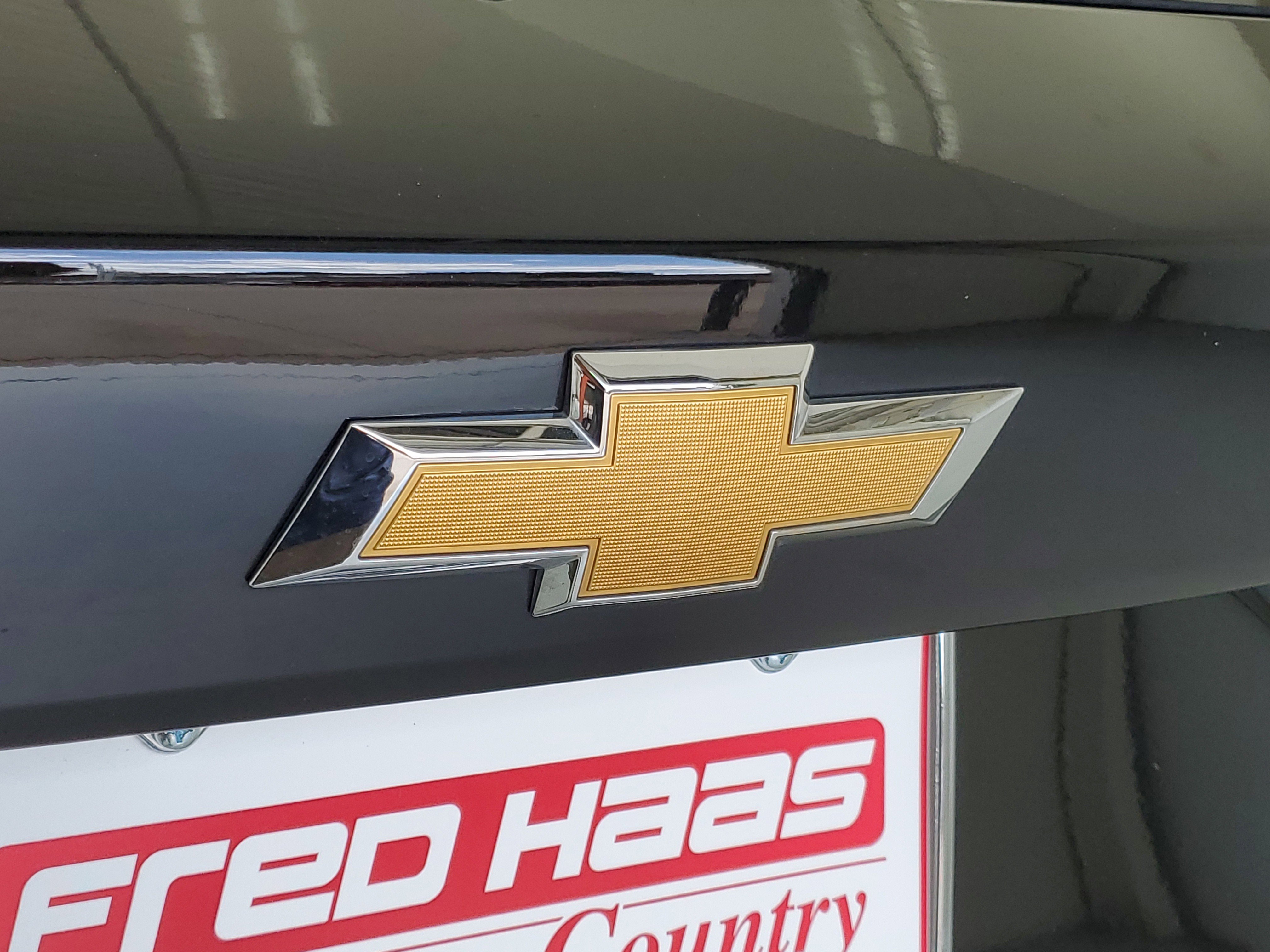 2025 Chevrolet Trax LS photo 3