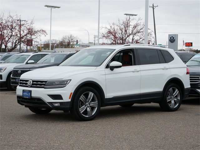 2018 Volkswagen Tiguan SEL Premium photo 2