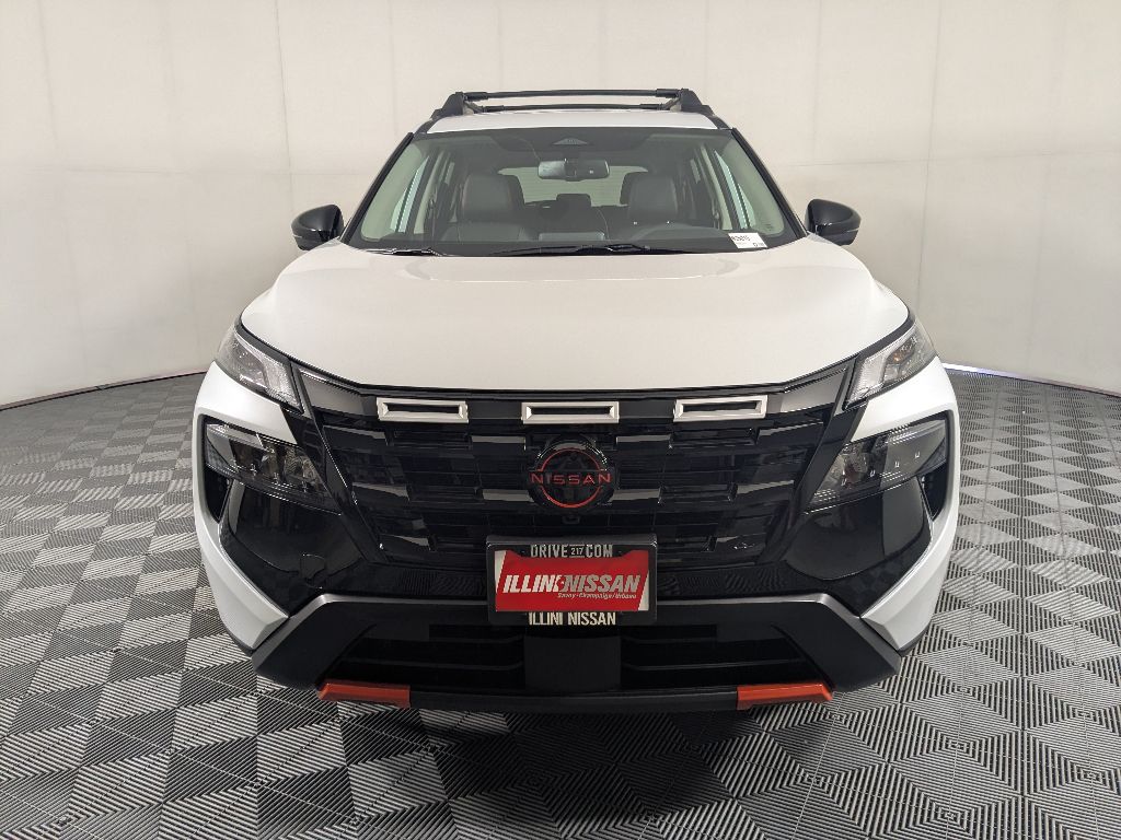 2026 Nissan Rogue SV photo 2