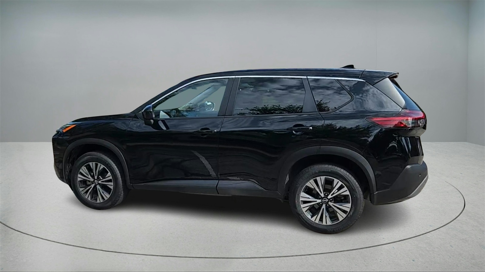 2023 Nissan Rogue SV photo 4