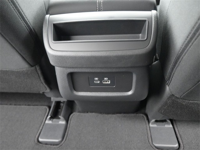 2025 Nissan Pathfinder S photo 21