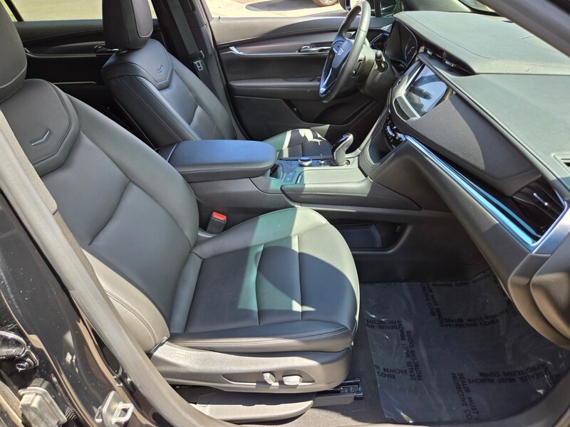 2021 Cadillac XT6 Luxury photo 13