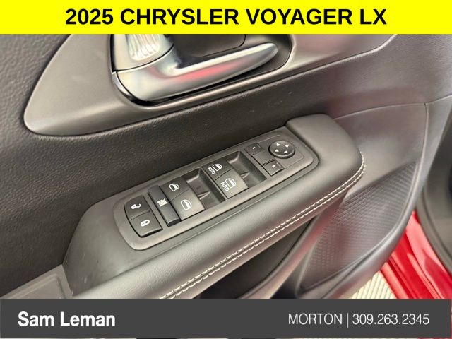 2025 Chrysler Voyager LX photo 14