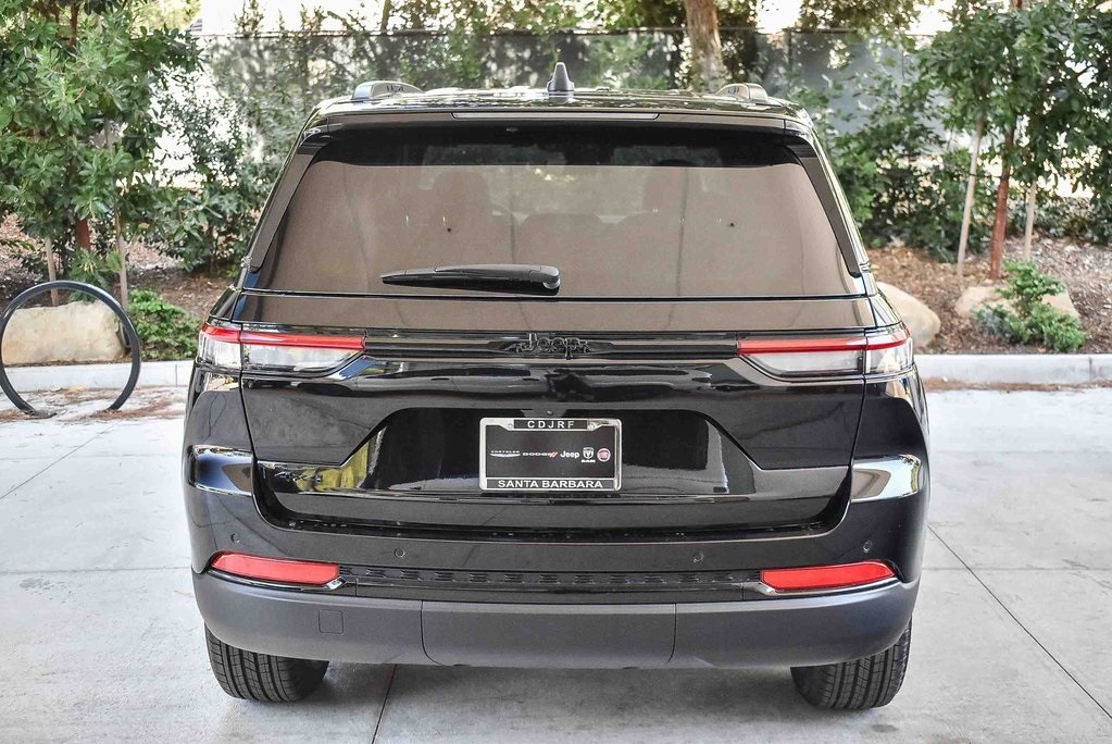 2025 Jeep Grand Cherokee Altitude X photo 4