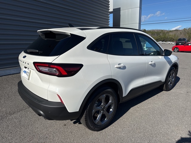 2025 Ford Escape ST-Line photo 3
