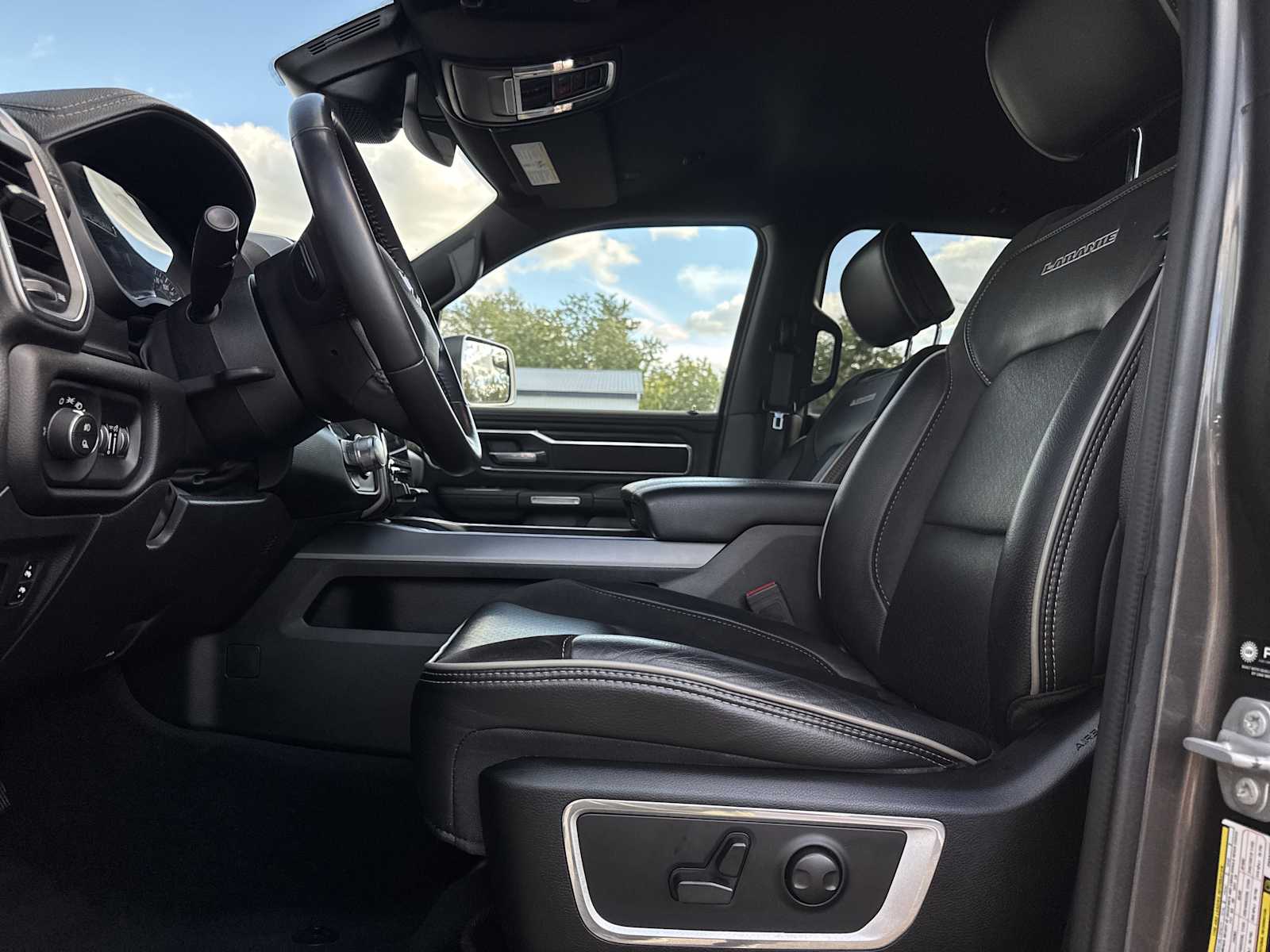 2023 Ram 1500 Laramie photo 16