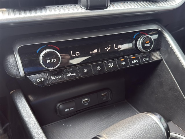 2022 Kia K5 GT-Line photo 10