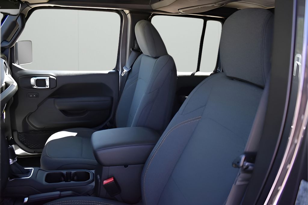2025 Jeep Gladiator Sport S photo 11
