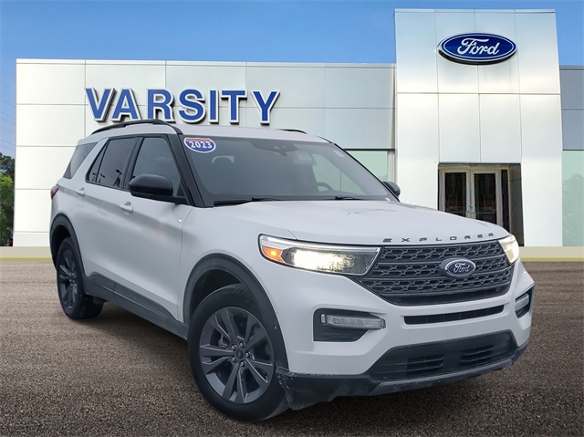 2023 Ford Explorer XLT's photo