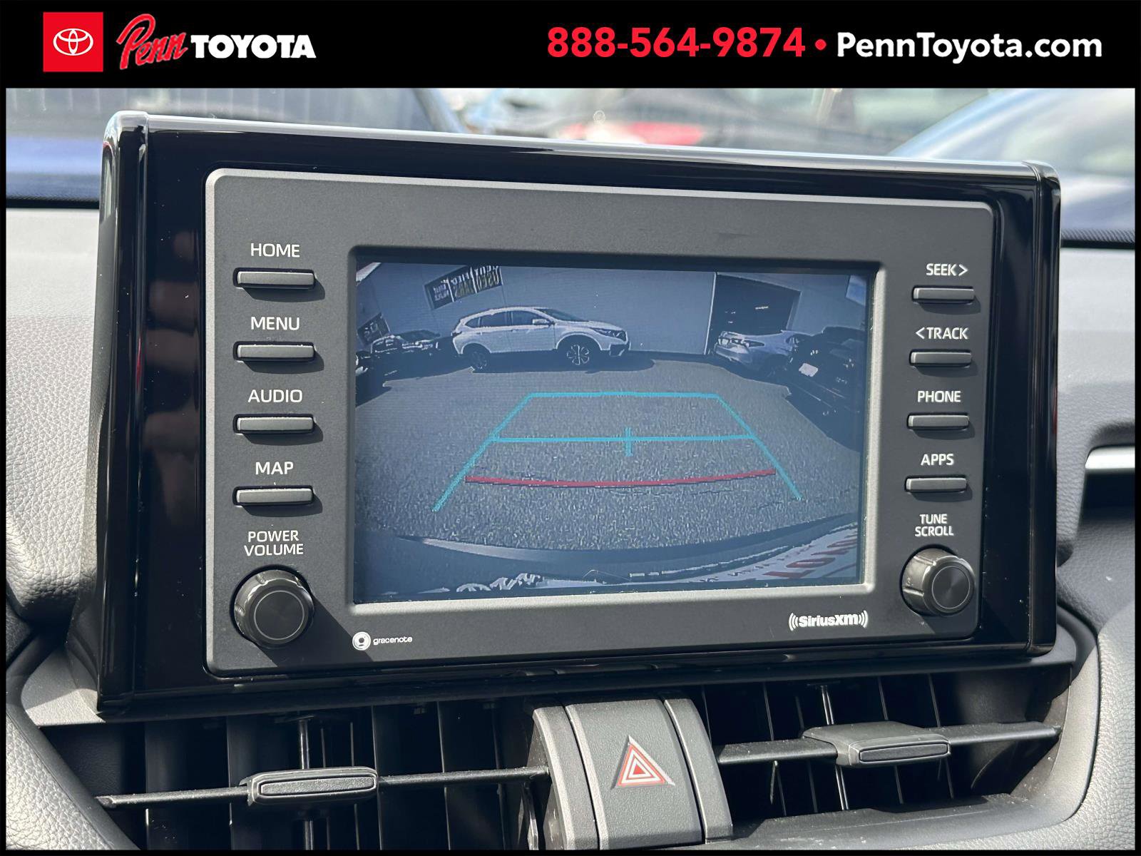 2022 Toyota RAV4 LE photo 18