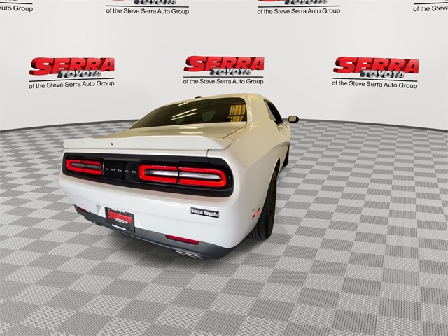 2019 Dodge Challenger SXT photo 8