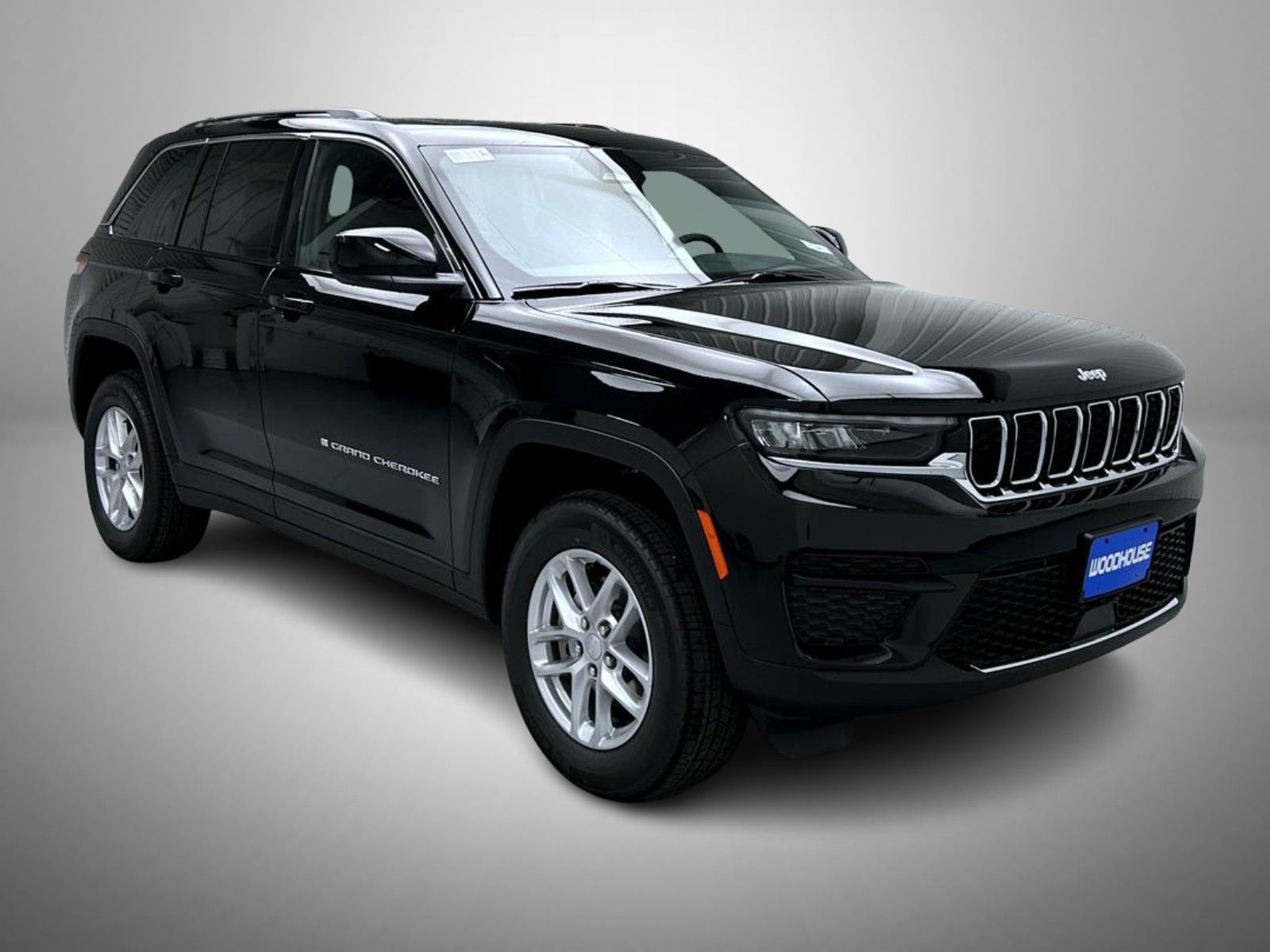 2025 Jeep Grand Cherokee Laredo X photo 2