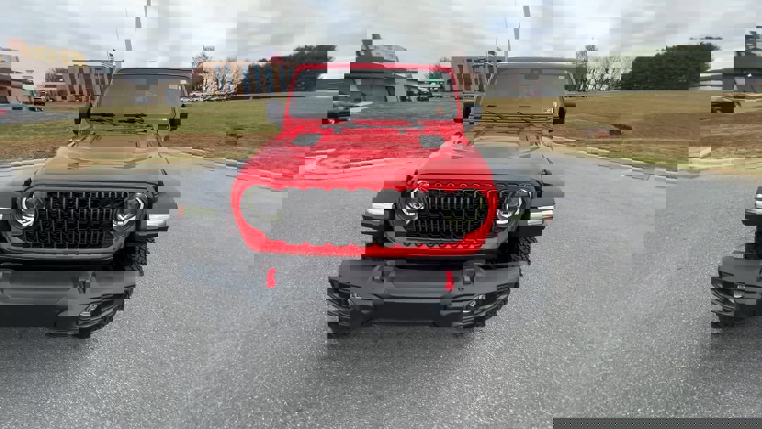 2024 Jeep Wrangler Rubicon photo 3