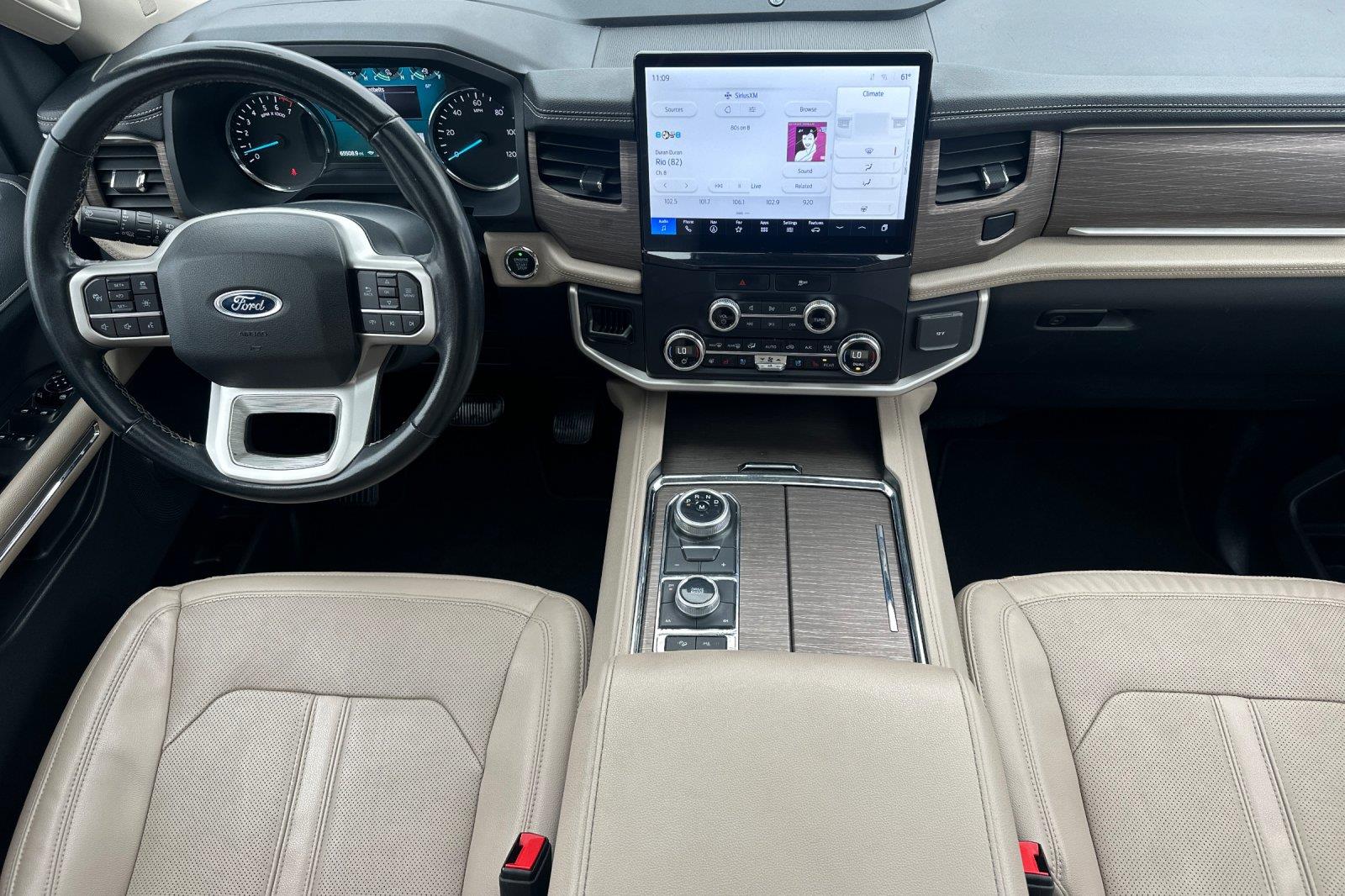 2023 Ford Expedition MAX Limited photo 3