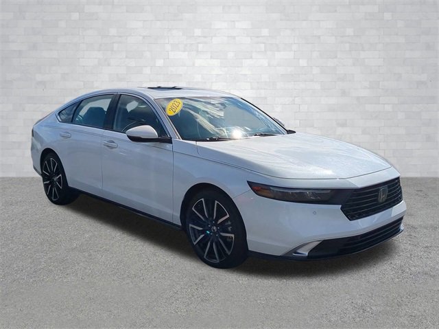 2023 Honda Accord Hybrid Touring photo 2