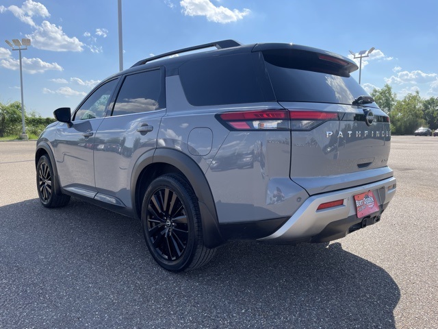 2022 Nissan Pathfinder Platinum photo 5