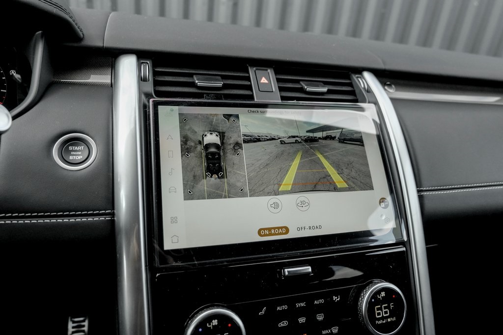 2025 Land Rover Discovery Metropolitan Edition photo 13