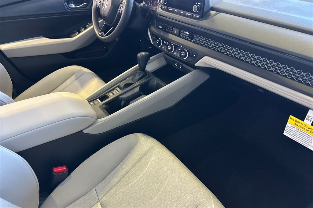 2025 Honda Accord SE photo 15