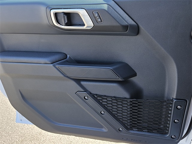 2025 Ford Bronco Base photo 27