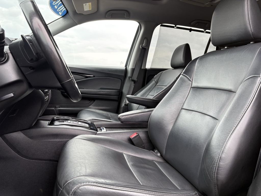 2020 Honda Pilot Touring photo 16