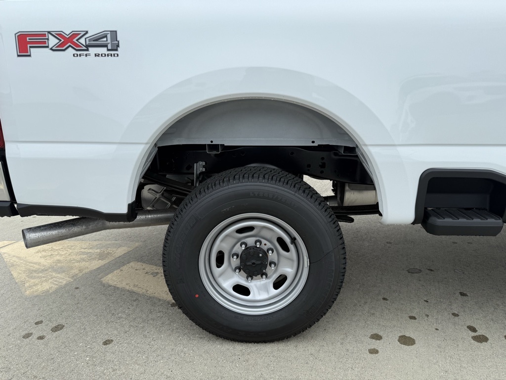 2025 Ford F-250 XL photo 6