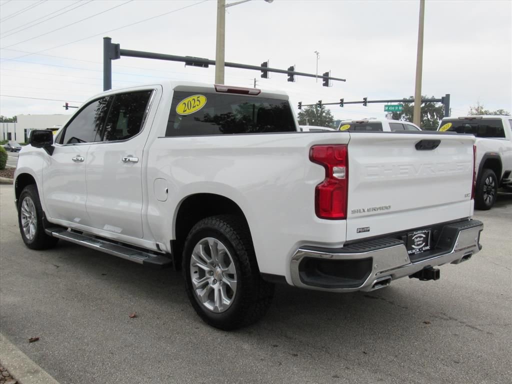2025 Chevrolet Silverado 1500 LTZ photo 4