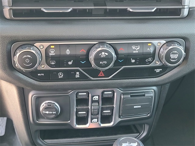 2025 Jeep Wrangler Sport S photo 17