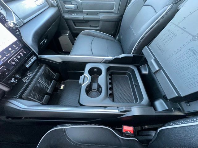 2025 Ram 2500 Laramie photo 26