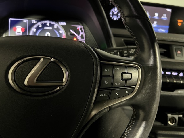 2021 Lexus UX 200 photo 20