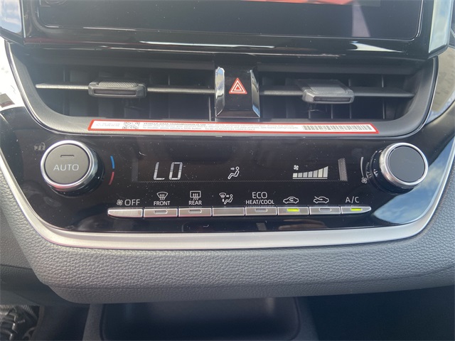 2025 Toyota Corolla LE photo 19