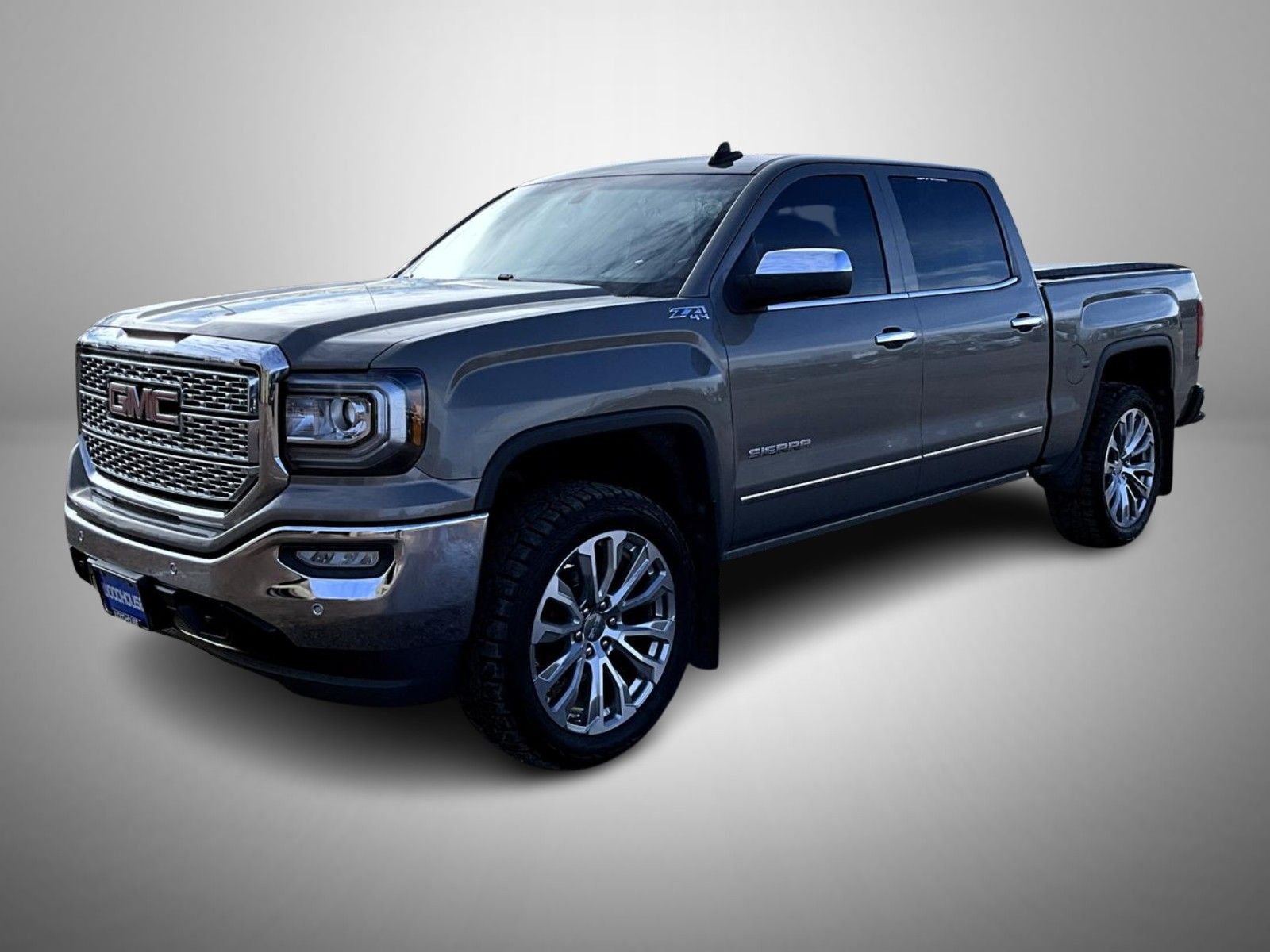 2017 GMC Sierra SLT's photo