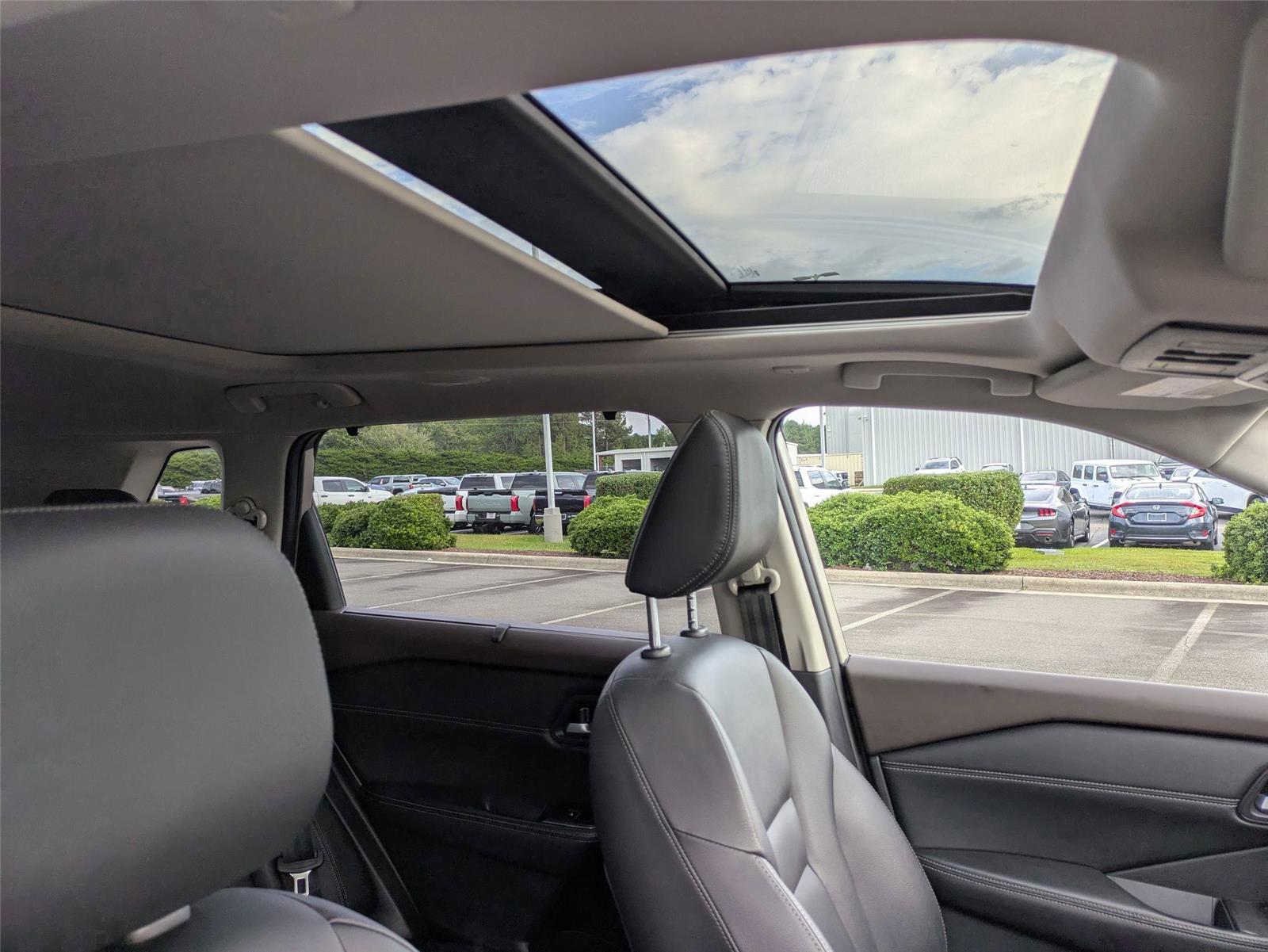 2022 Nissan Rogue SL photo 29