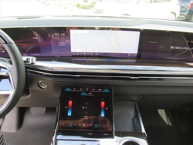 2026 Cadillac Escalade Luxury photo 17