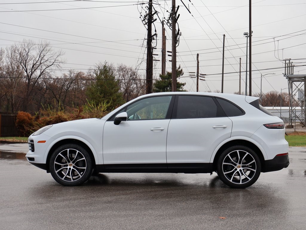 2022 Porsche Cayenne S Platinum Edition photo 2