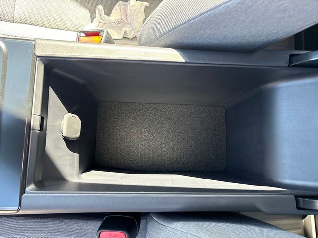 2025 Toyota Camry LE photo 23