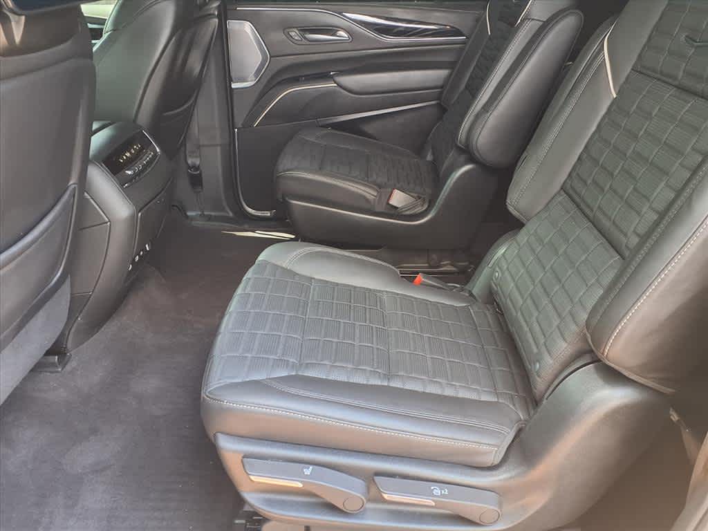 2023 Cadillac Escalade ESV photo 16