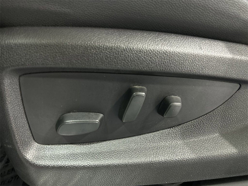 2018 Chevrolet Silverado 1500 High Country photo 14