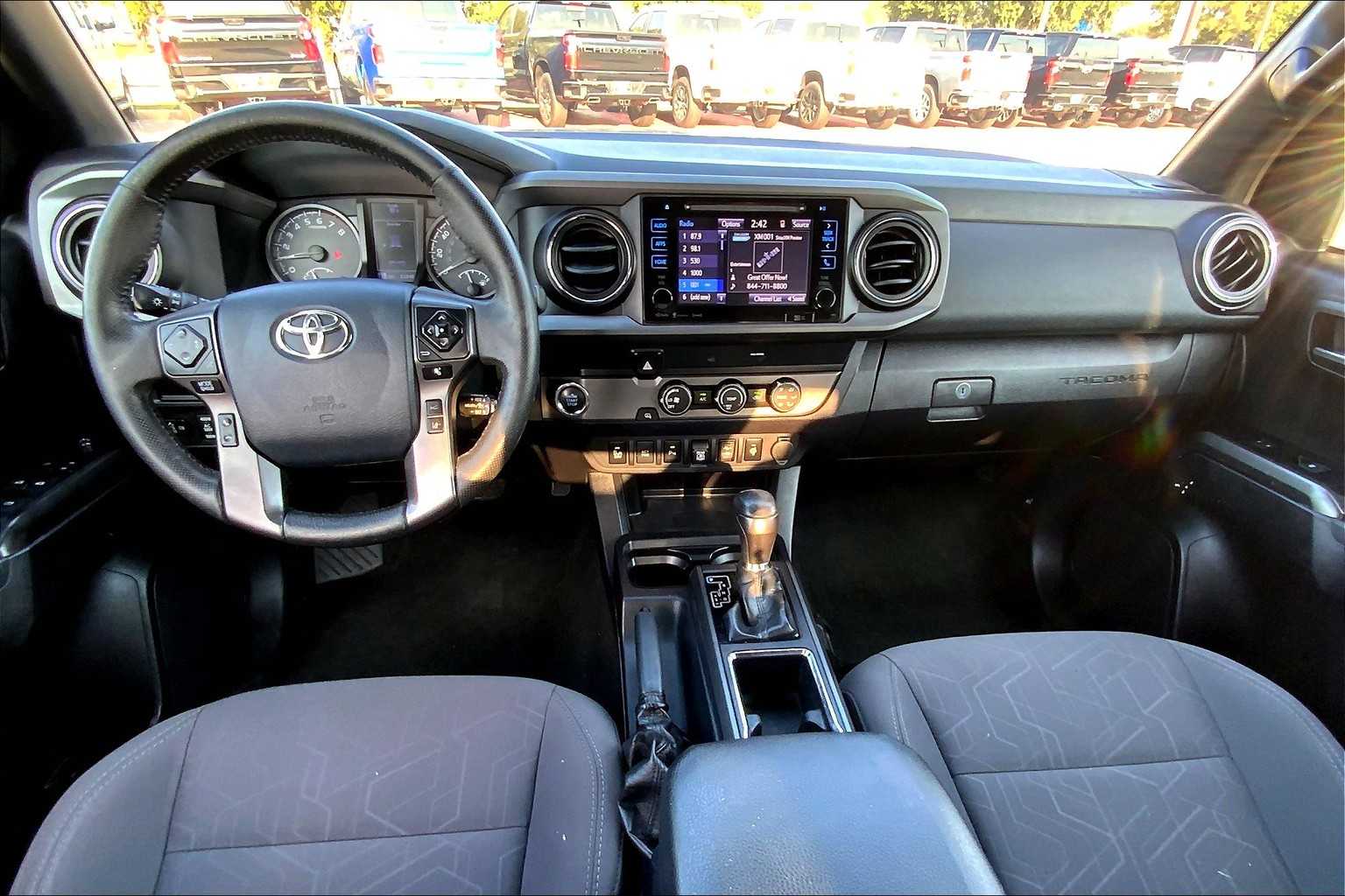 2019 Toyota Tacoma TRD photo 28