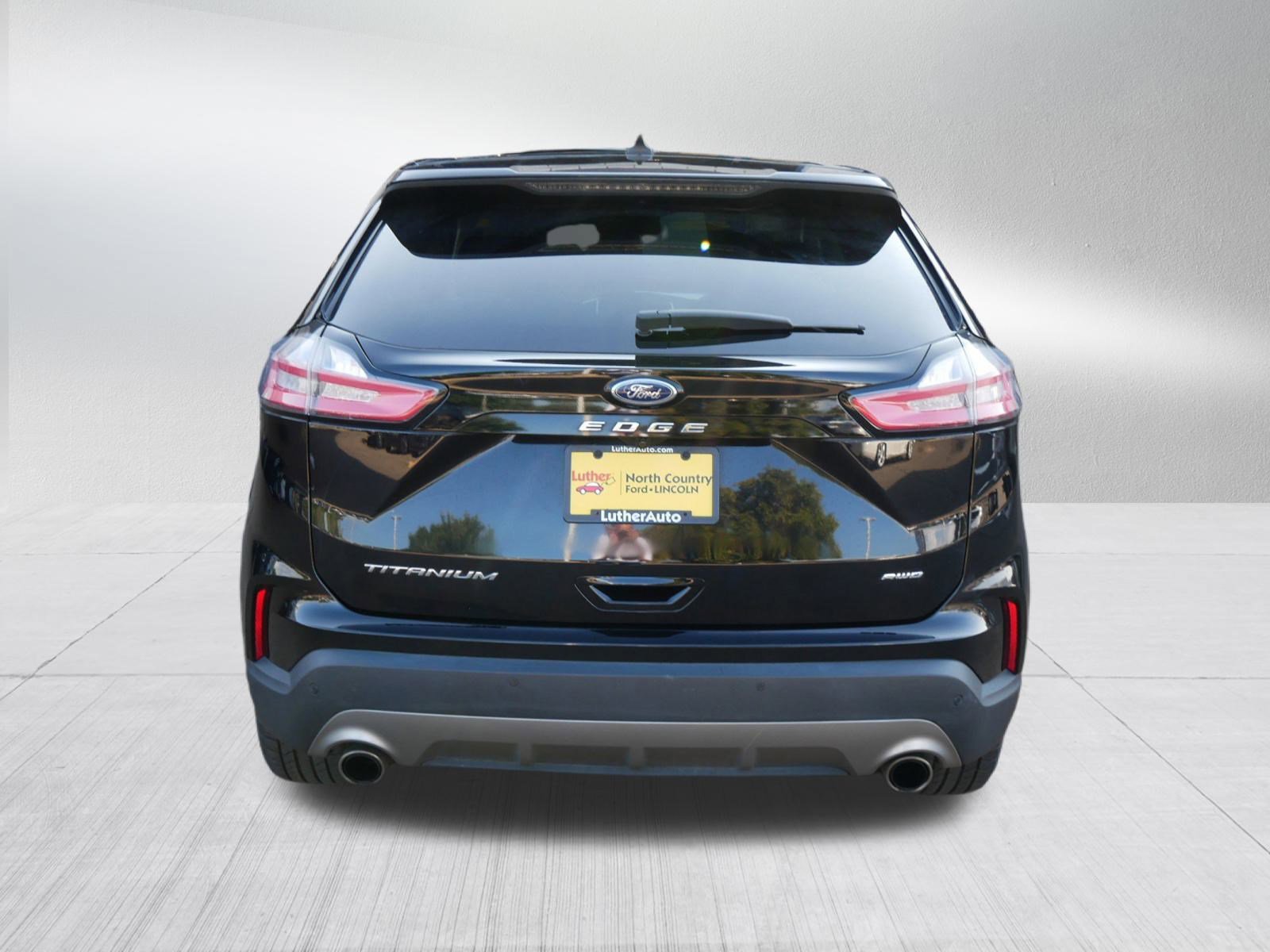 2022 Ford Edge Titanium photo 6