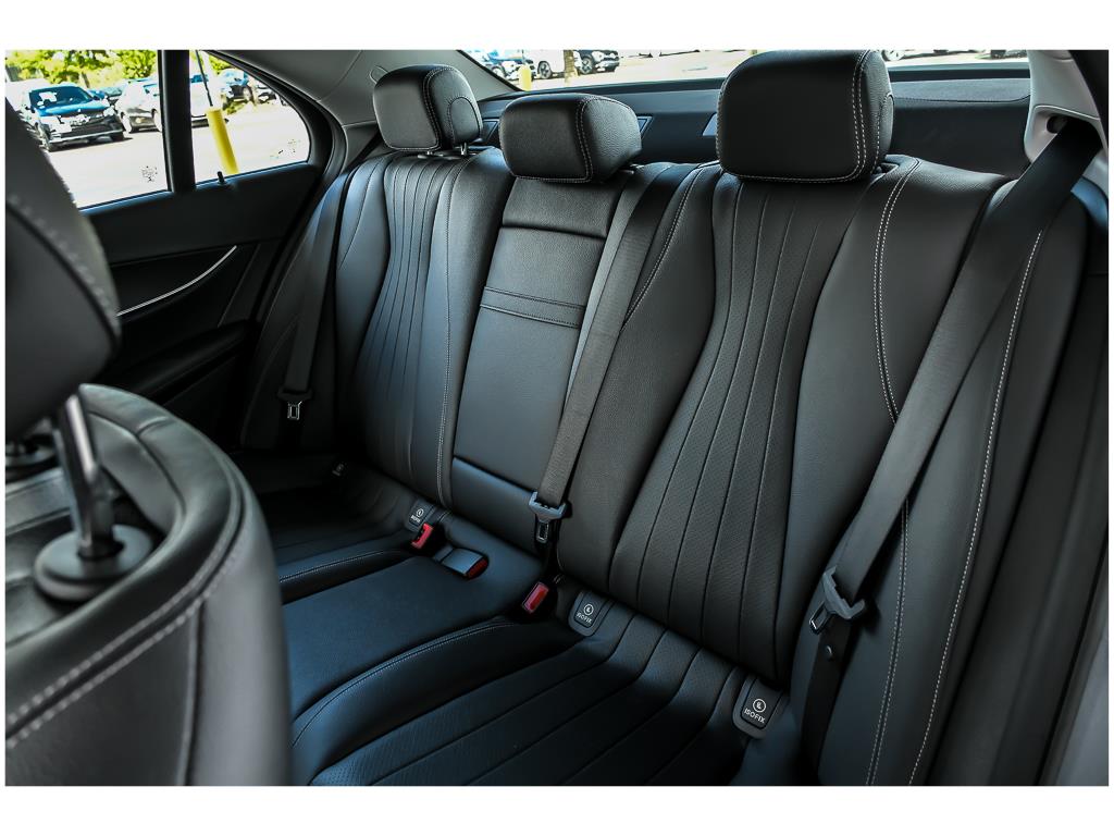 2017 Mercedes Benz E 300 4MATIC photo 15