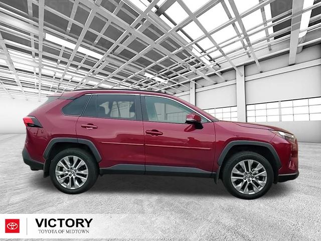 2023 Toyota RAV4 XLE Premium photo 2