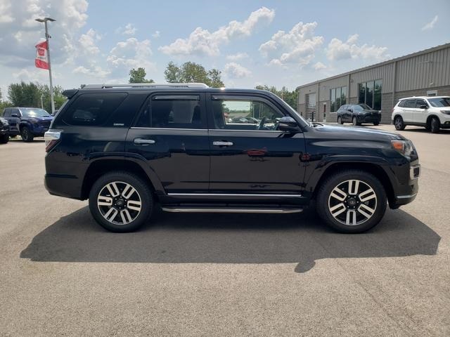 2018 Toyota 4Runner TRD Off-Road Premium photo 4
