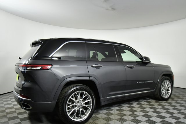 2022 Jeep Grand Cherokee Summit photo 9