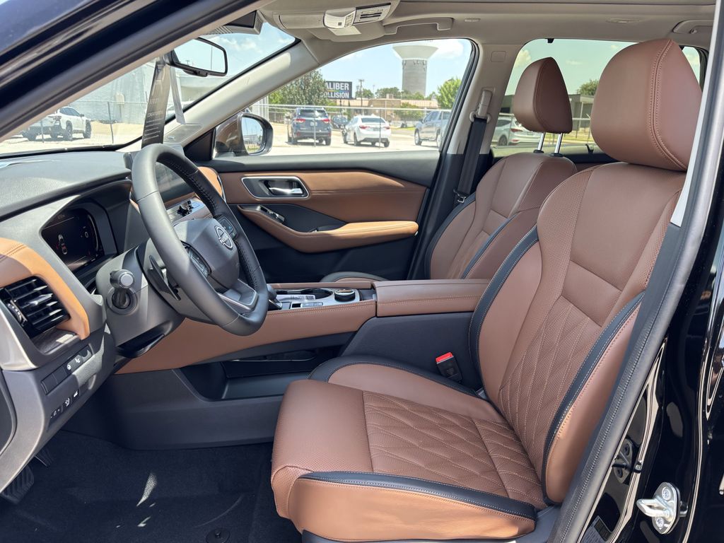 2025 Nissan Rogue Platinum photo 16