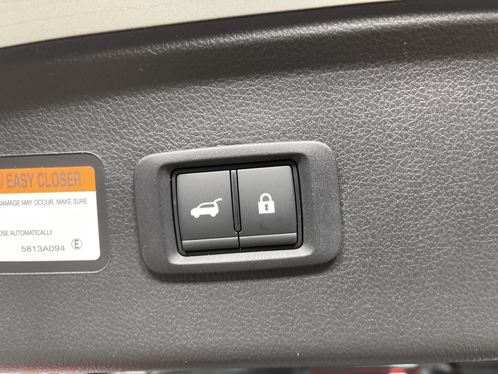 2025 Mitsubishi Eclipse Cross SEL photo 32