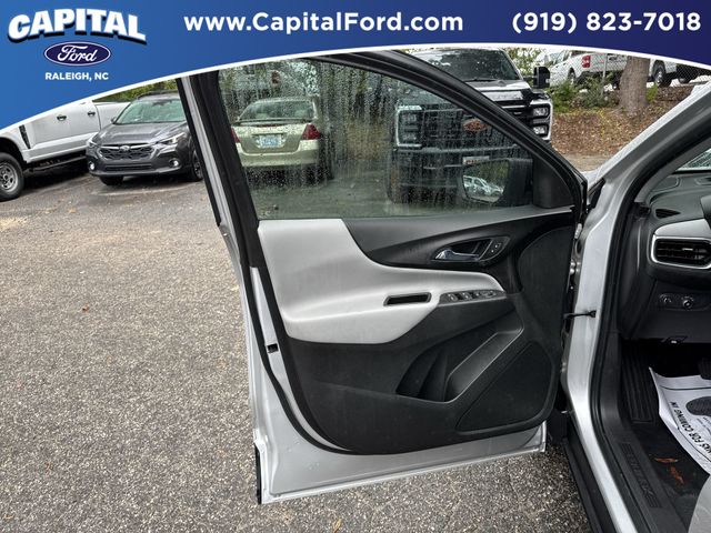 2021 Chevrolet Equinox LS photo 18