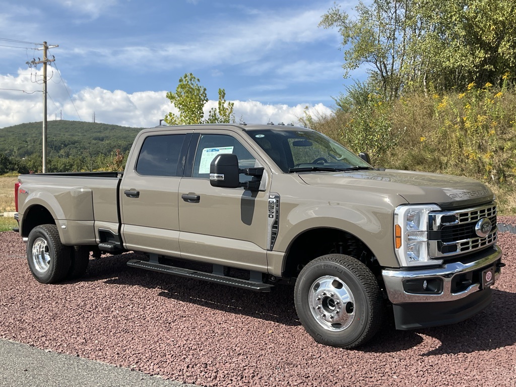 2026 Ford F-350 Super Duty XLT's photo